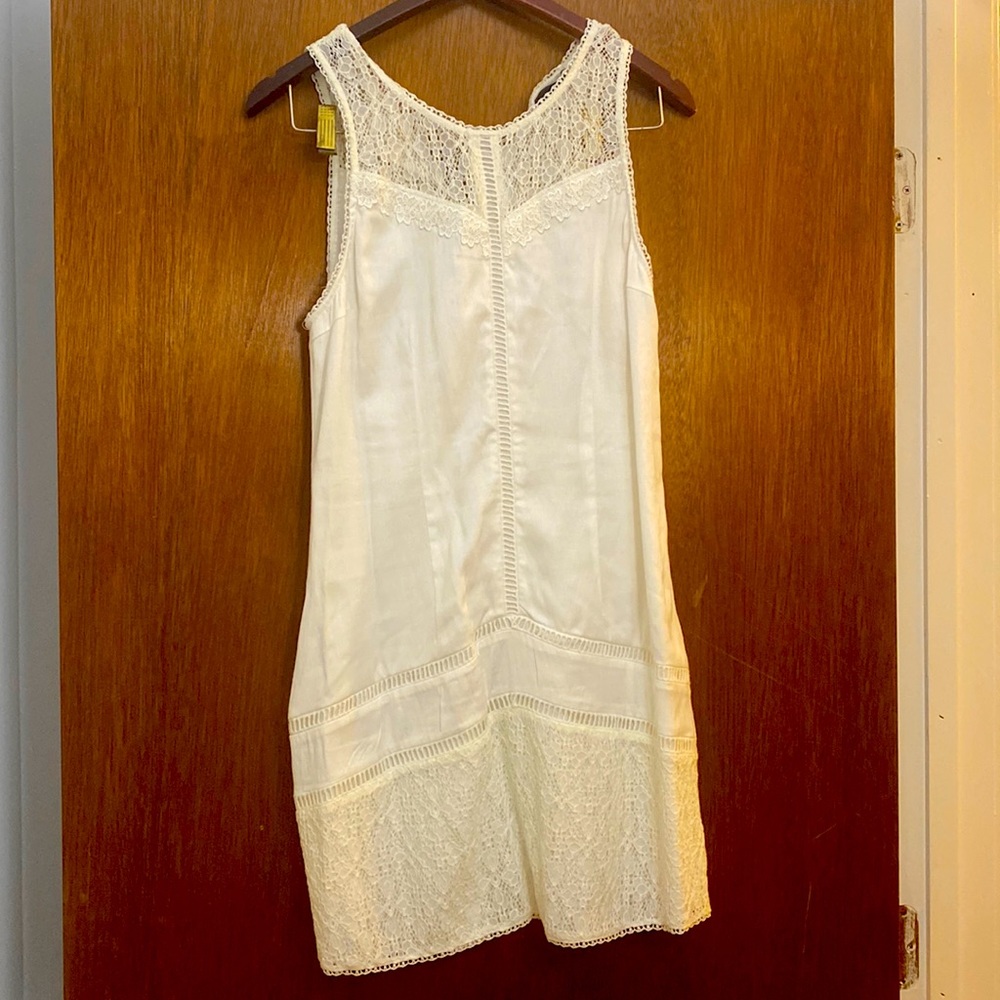 Ladakh white lace dress size 6
